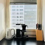 Downtown Cozy Flat With Balcony 45m2 Διαμέρισμα *